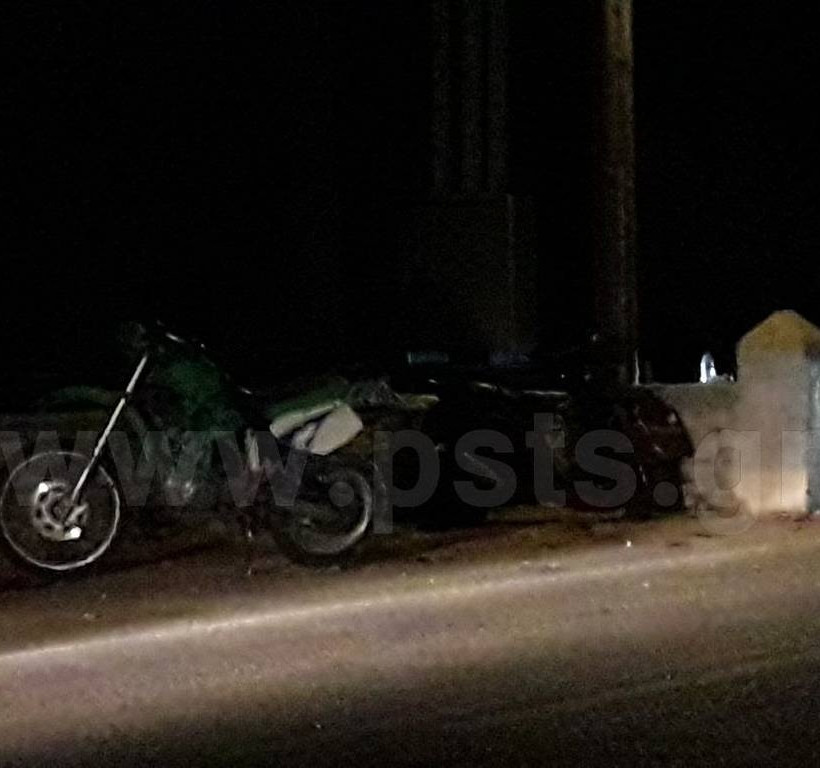 Θανατηφόρο τροχαίο στην Πάρο: Ένας νεκρός και μία τραυματίας (pics)