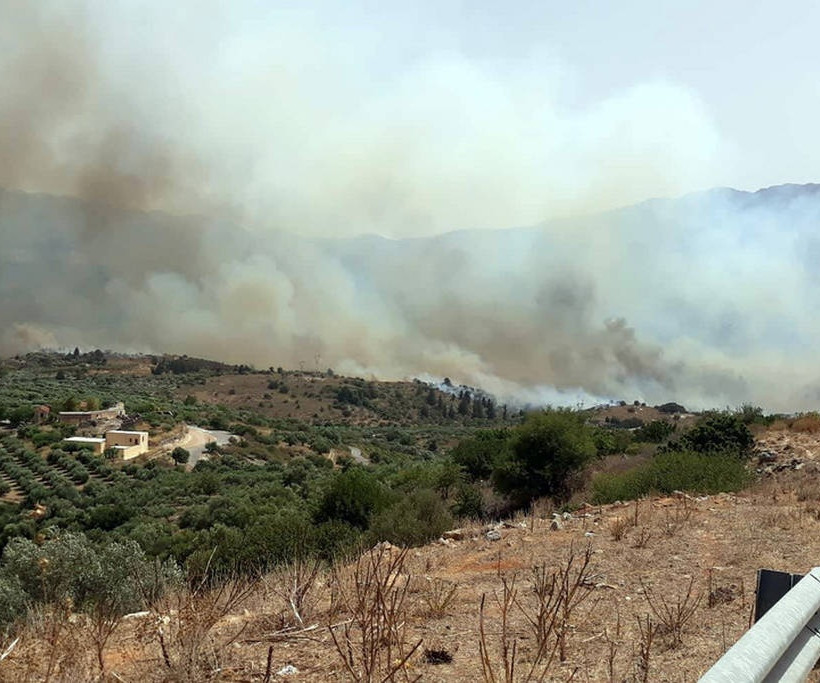 Φωτιά Χανιά: Σε πύρινο κλοιό ο Αποκόρωνας – Ενδείξεις για εμπρησμό - Νέα πυρκαγιά στον Κακόπετρο