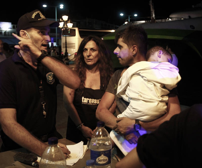 Φωτιά Ραφήνα: Σκηνές αρχαίας τραγωδίας με μητέρες και παιδιά 