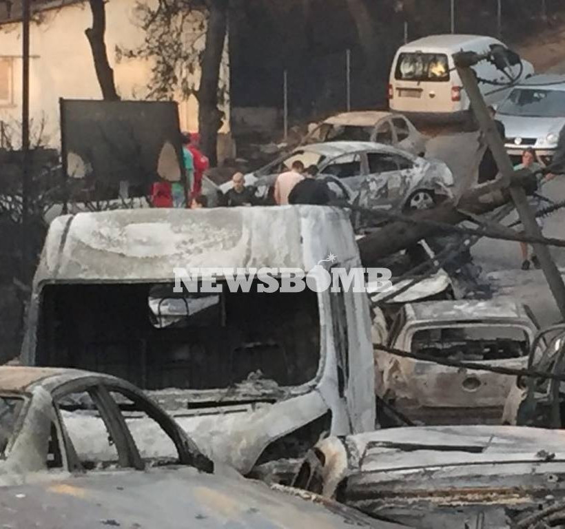 LIVE - Φωτιά Μάτι: Ανασύρουν συνεχώς νεκρούς από σπίτια και αυτοκίνητα