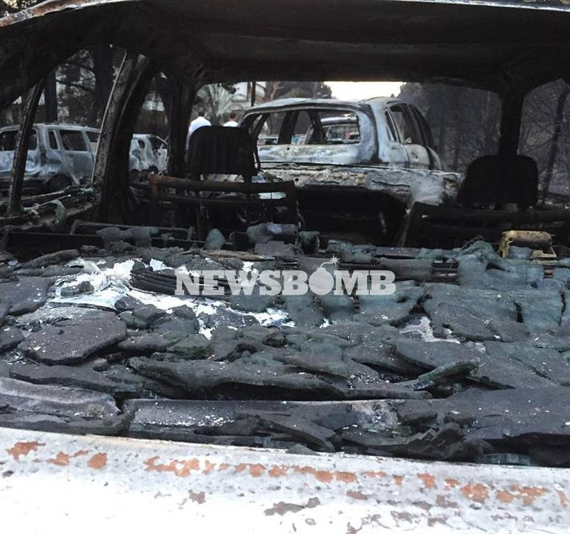 Φωτιά: Απανθρακωμένοι μητέρα και παιδί στο Μάτι - Δήμαρχος Ραφήνας: «Οι νεκροί είναι ήδη 60»