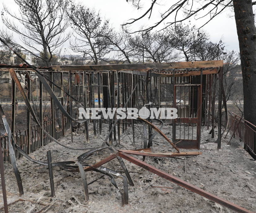 Φωτιά Μάτι: Πόνος και θλίψη - Οι συγκλονιστικές ιστορίες ανθρώπων που είδαν τους δικούς να χάνονται