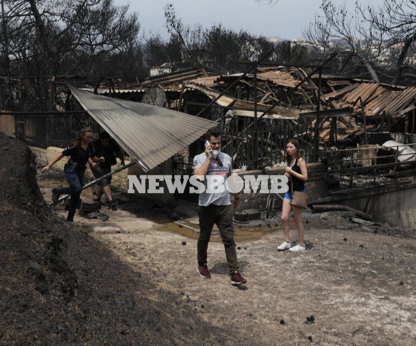 Φωτιά Μάτι: Πόνος και θλίψη - Οι συγκλονιστικές ιστορίες ανθρώπων που είδαν τους δικούς να χάνονται