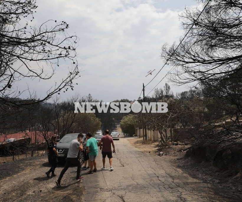 Φωτιά Μάτι: Πόνος και θλίψη - Οι συγκλονιστικές ιστορίες ανθρώπων που είδαν τους δικούς να χάνονται