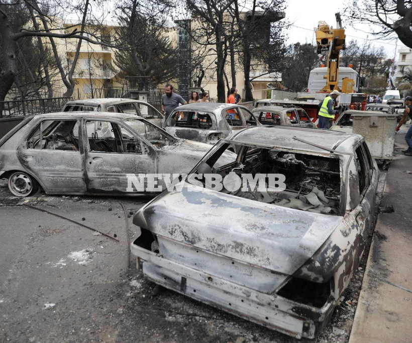 Φωτιά Μάτι: Πόνος και θλίψη - Οι συγκλονιστικές ιστορίες ανθρώπων που είδαν τους δικούς να χάνονται