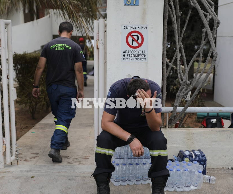 Φωτιά Μάτι: Πόνος και θλίψη - Οι συγκλονιστικές ιστορίες ανθρώπων που είδαν τους δικούς να χάνονται