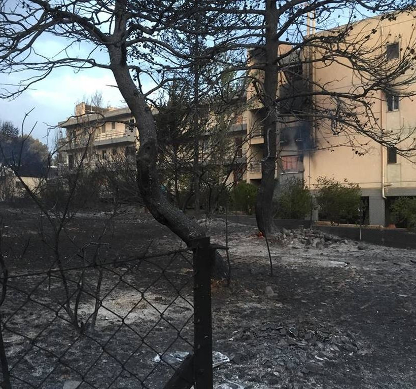 Φωτιά Μάτι: «Έσωσα το παιδί μου αλλά κάηκε η γυναίκα μου» 