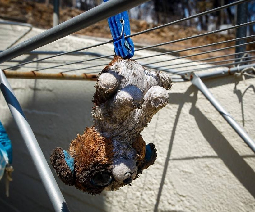 Φωτιά: Πόλη - φάντασμα θυμίζει το Μάτι μετά το πέρασμα της πύρινης λαίλαπας