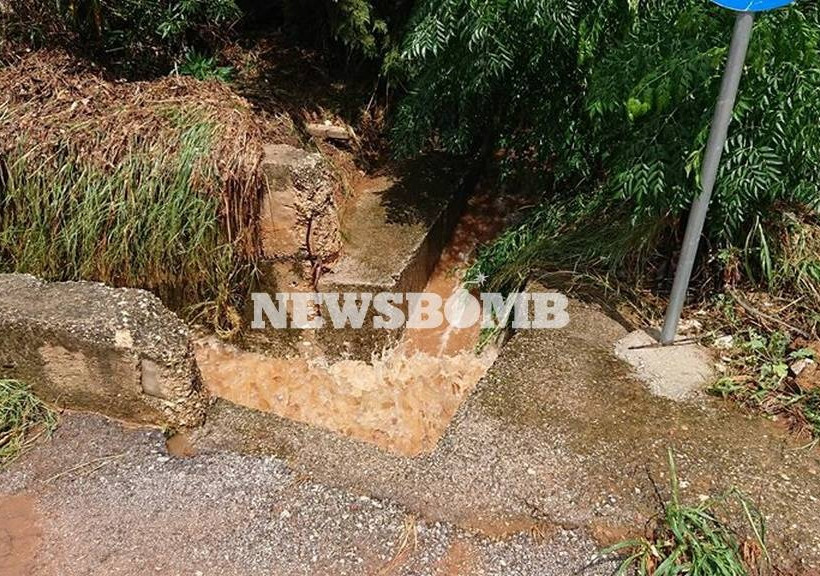 Πλημμύρες Εθνική Οδό Αθηνών - Λαμίας: Βουλωμένα φρεάτια και χείμαροι 