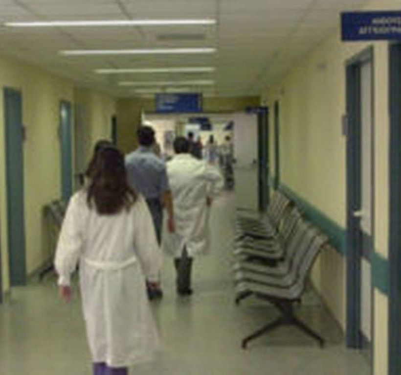 Σοκ στην Ηλεία: Στο νοσοκομείο 9χρονο παιδί μετά από υπερβολική κατανάλωση αλκοόλ