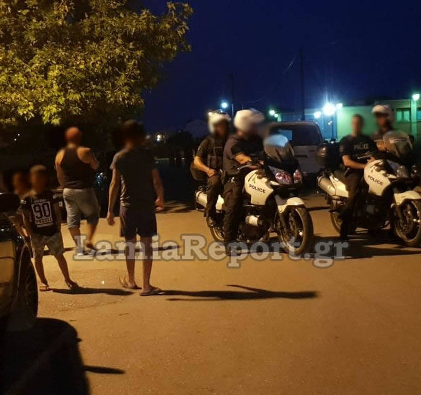 Άγριο ξύλο στο κέντρο της Λαμίας για τα μάτια μιας γυναίκας (pics&vid)