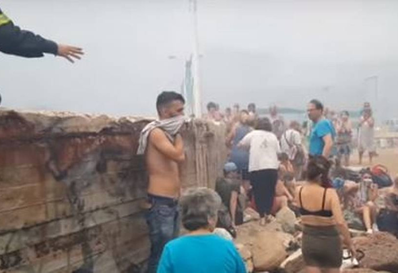 Φωτιά - Τα βίντεο του τρόμου: Η διάσωση εγκλωβισμένων στο Μάτι και τα παιδιά που παλεύουν να σωθούν