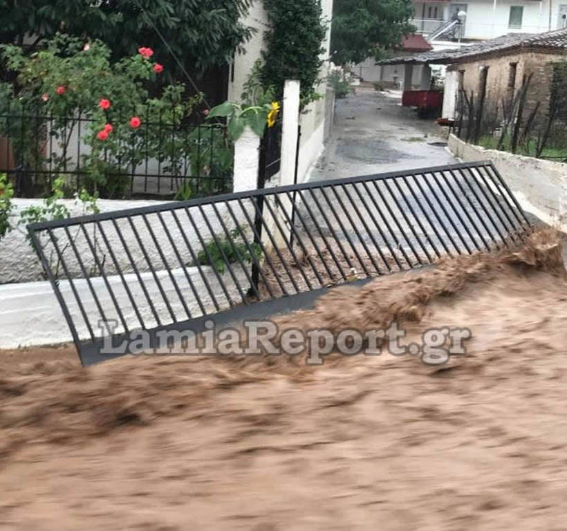 Χάος στη Φθιώτιδα: Πλημμύρες και καταστροφές από τις καταιγίδες 