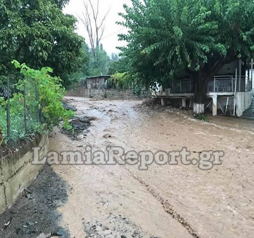 Χάος στη Φθιώτιδα: Πλημμύρες και καταστροφές από τις καταιγίδες 