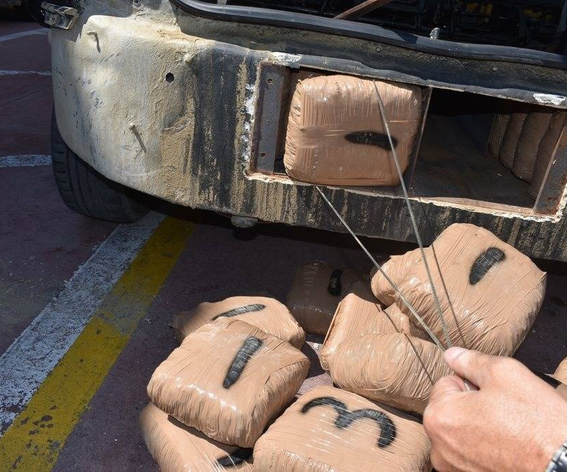 Άρτα: Ο σκύλος ξετρύπωσε 53 κιλά χασίς (pics)