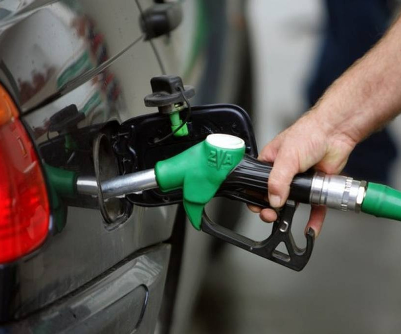 Σήμερα οι τελικές αποφάσεις για την επιβολή πλαφόν στην τιμή της βενζίνης  