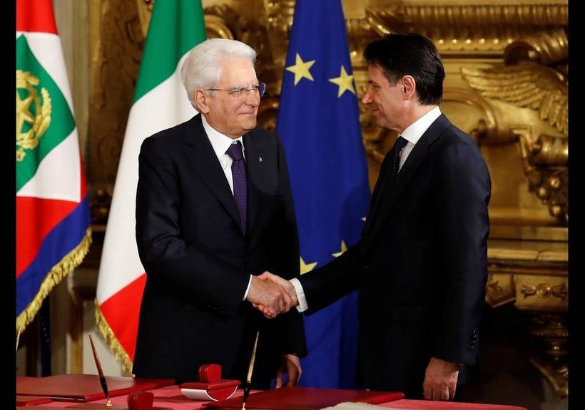 Deutsche Welle: Οι Ιταλοί ψάχνουν 20 δισ. ευρώ για τον επόμενο προϋπολογισμό