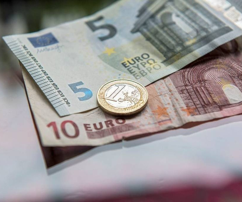 Πώς πληρώνεται η αργία του Δεκαπενταύγουστου 