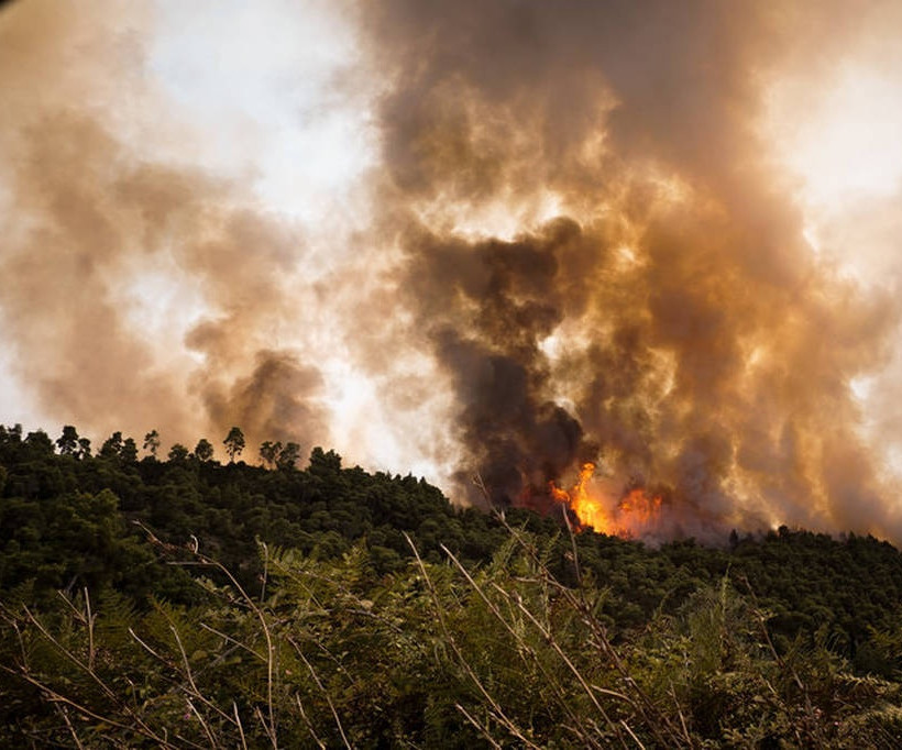 Δύο πυρκαγιές καίνε την Ηλεία: Νέα εστία φωτιάς απειλεί τα χωριά Ανάληψη και Γεράκι