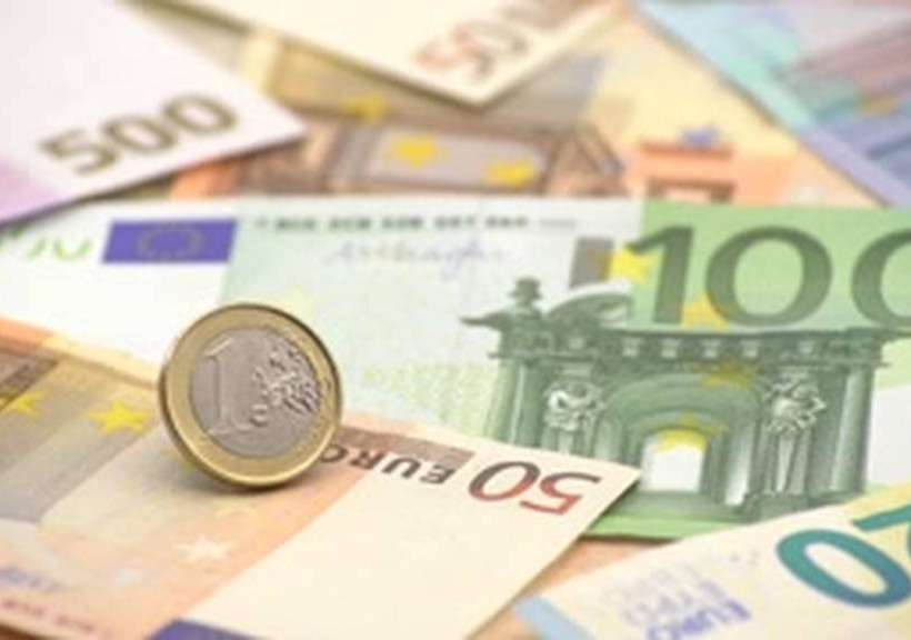 Έρχονται αυξήσεις μισθών σε 300.000 υπαλλήλους - Ποιους αφορά 