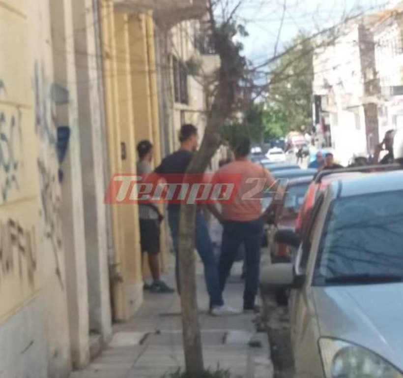 Συναγερμός στην Πάτρα: Άνδρας απειλεί να αυτοπυρποληθεί (pics-vids)