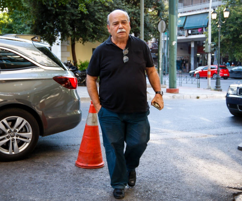 Σε εξέλιξη το Πολιτικό Συμβούλιο του ΣΥΡΙΖΑ υπό τον Τσίπρα