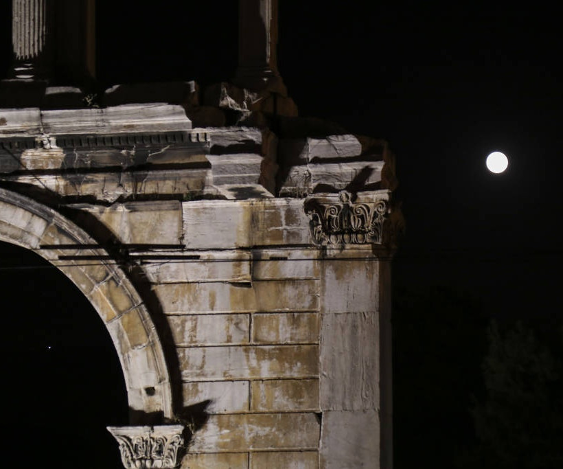 Πανσέληνος Αυγούστου 2018: «Μάγεψε» το πιο όμορφο φεγγάρι της χρονιάς (pics)