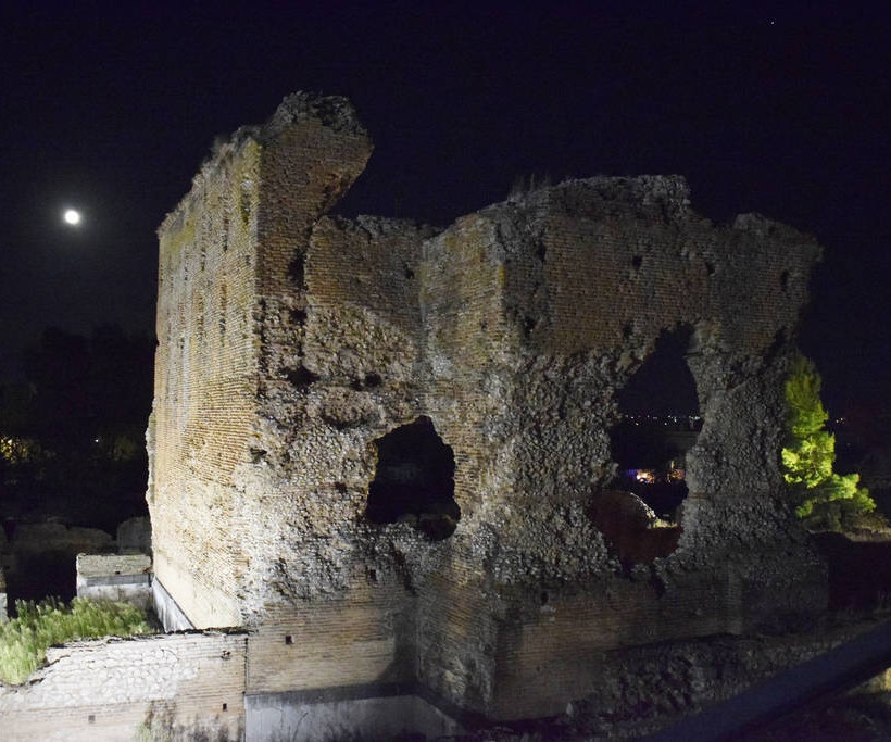 Πανσέληνος Αυγούστου 2018: «Μάγεψε» το πιο όμορφο φεγγάρι της χρονιάς (pics)