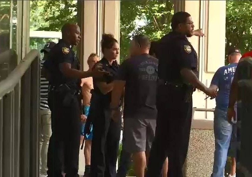 Σοκ στη Φλόριντα των ΗΠΑ - Μακελειό με τρεις νεκρούς και 11 τραυματίες σε τουρνουά video games