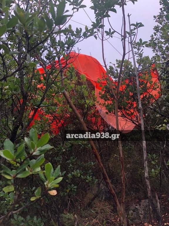 Πτώση αεροσκάφους Πολεμικής Αεροπορίας: Οι πρώτες εικόνες από το σημείο