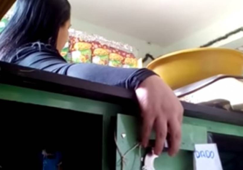 Έβαλε ποντικοπαγίδα στο ταμείο και έπιασε στη... φάκα τον κλέφτη (vid)