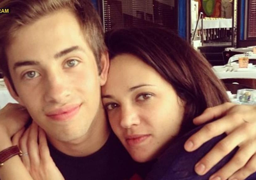 ΣΟΚ: Πασίγνωστη ηθοποιός γυμνή στο κρεβάτι με ανήλικο! «Ο μικρός ήταν ξαναμμένος και…» (pics)