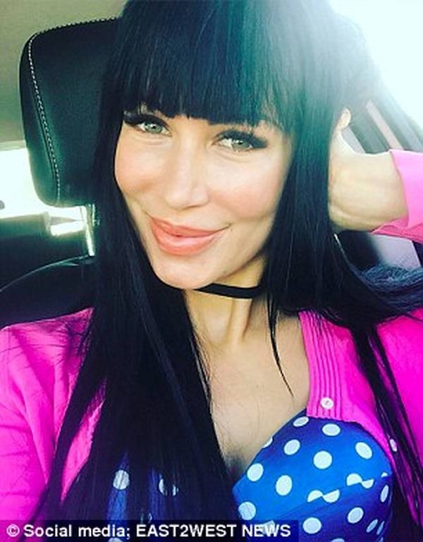 «Με βίασε στο χειρουργείο»: Καταγγελία – σοκ γνωστής σχεδιάστριας μόδας