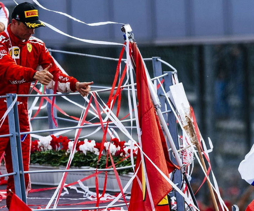 Formula 1: Ο Χάμιλτον και Mercedes χάλασαν το πάρτι της Ferrari στην Ιταλία (pics&vid)