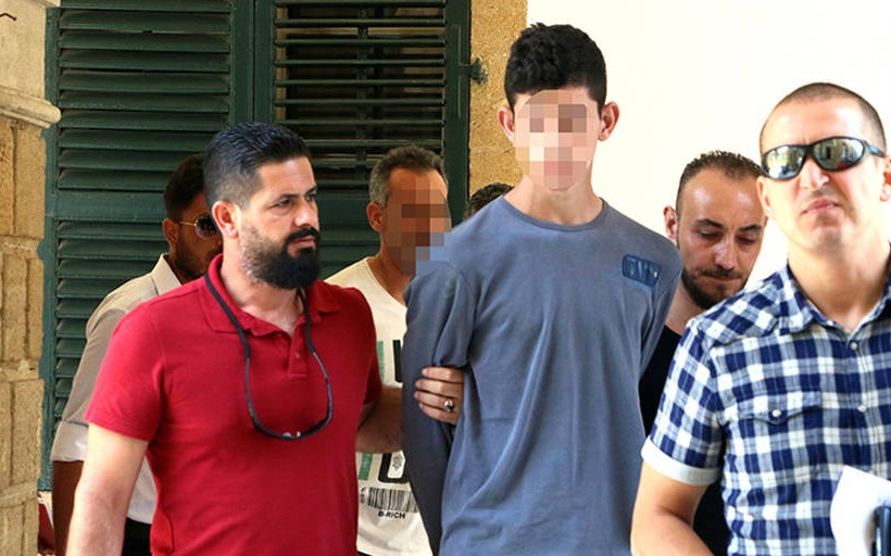 Φρίκη στα Κατεχόμενα: Σύζυγος και γιος στραγγάλισαν και έλιωσαν το κρανίο 45χρονης (pics)