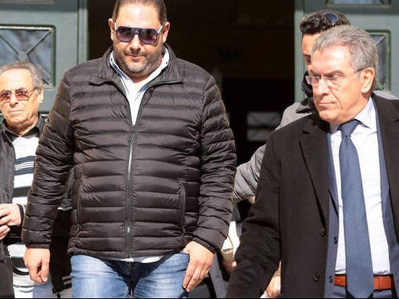 Αγωγή - μαμούθ αστυνομικού κατά του τραγουδιστή Στέλιου Διονυσίου - Πόσα χρήματα ζητά και γιατί