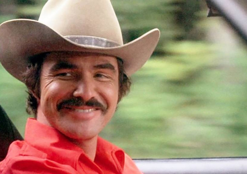 Νεκρός διάσημος ηθοποιός και σύμβολο του σεξ (vids+pics)