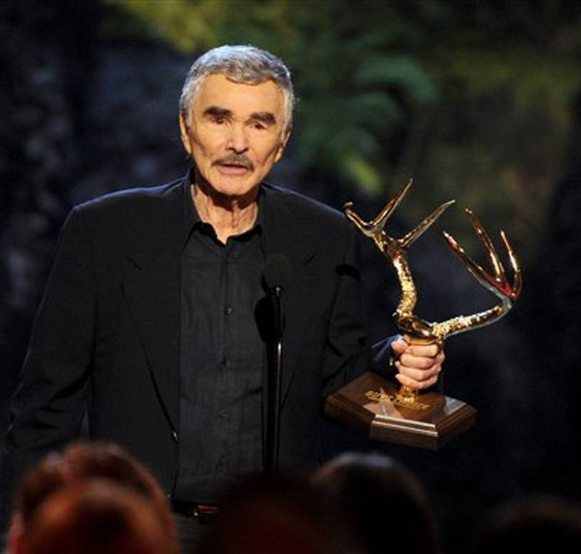 Νεκρός διάσημος ηθοποιός και σύμβολο του σεξ (vids+pics)