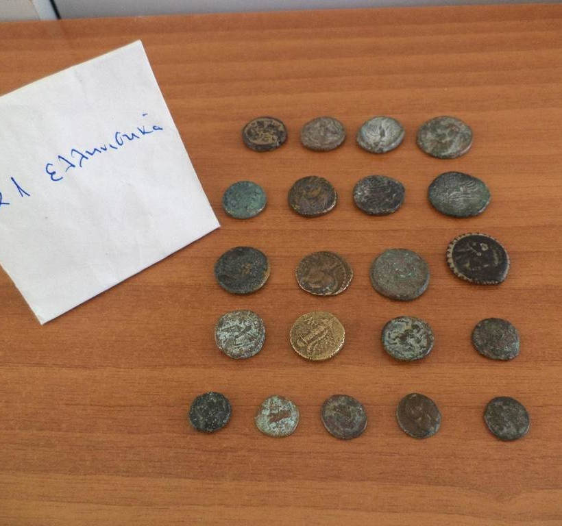 Δύο συλλήψεις για αρχαία νομίσματα στην Φλώρινα (pics)