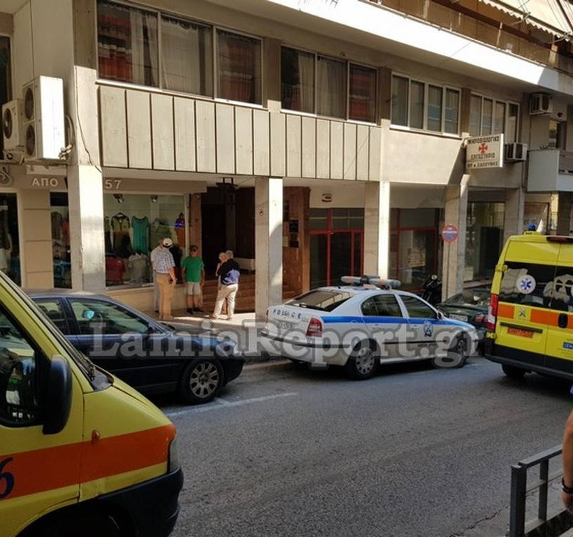 Τραγωδία στη Λαμία: Βουτιά θανάτου για άνδρα στο κέντρο της πόλης (pics)