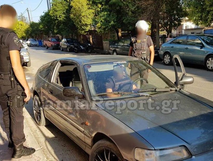 Λαμία: Θρασύτατος ληστής «μπούκαρε» σε πολυκατοικία μέρα μεσημέρι - Τον έπιασαν στα «πράσα»