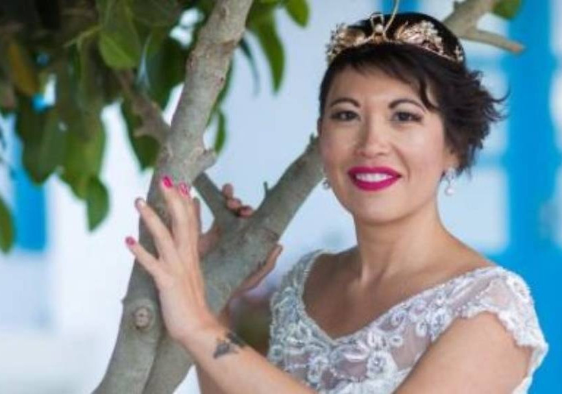 Απίστευτος γάμος στη Σαντορίνη: Την παράτησε ο γαμπρός και δεν φαντάζεστε ποιον παντρεύτηκε! (pics)