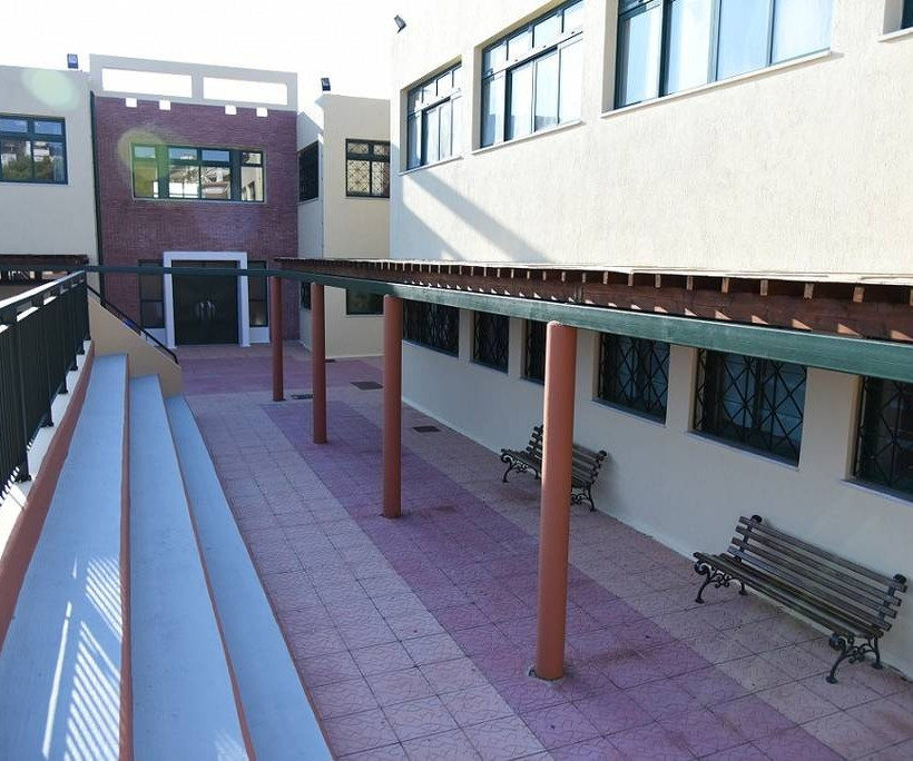 2ο Γυμνάσιο Νέας Μάκρης (Νέος Βουτζάς)