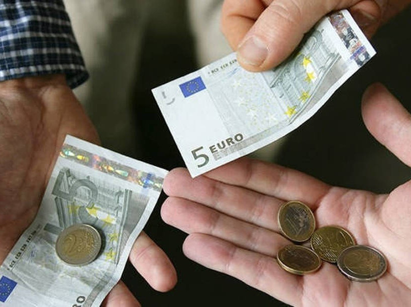 Κοινωνικό Εισόδημα Αλληλεγγύης: Πότε πρέπει να γίνει νέα αίτηση - Όλες οι λεπτομέρειες