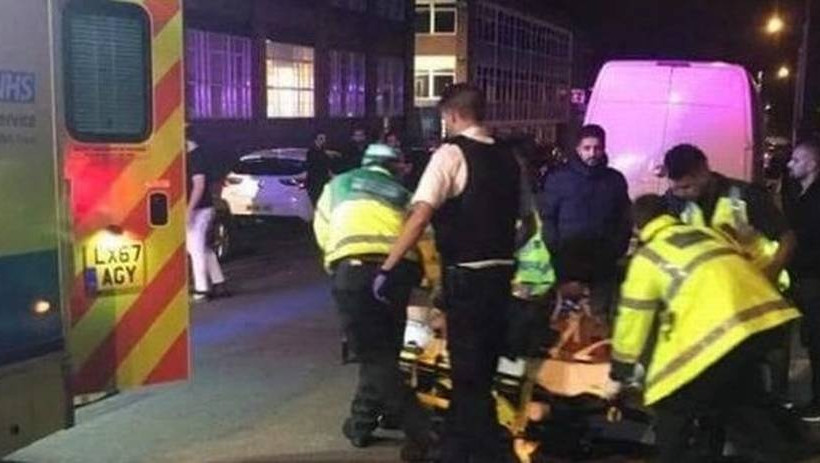 Λονδίνο: Αυτοκίνητο έπεσε πάνω σε πεζούς έξω από τέμενος