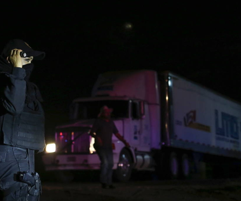 Φρίκη στο Μεξικό: Περιέφερε με νταλίκα 150 σορούς (pics)