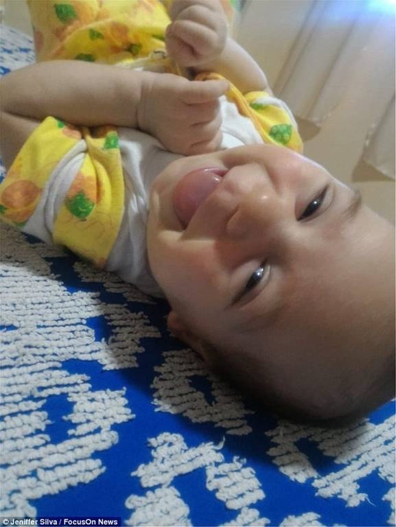 Ασύλληπτο: Σκότωσε το 6 μηνών μωρό του γιατί η γυναίκα του δεν ήθελε να κάνουν σεξ (pics)