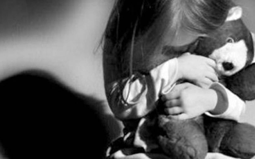 Φρίκη: 28χρονος αλλοδαπός βίαζε επί έξι ημέρες ένα ανήλικο κορίτσι