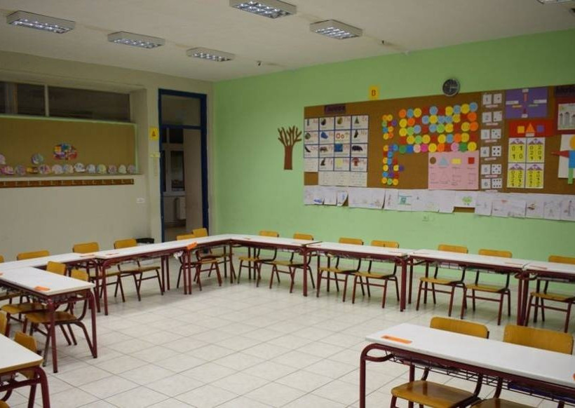 Απίστευτο: Έπεσε ανεμιστήρας οροφής στα κεφάλια παιδιών σε σχολείο της Θεσσαλονίκης