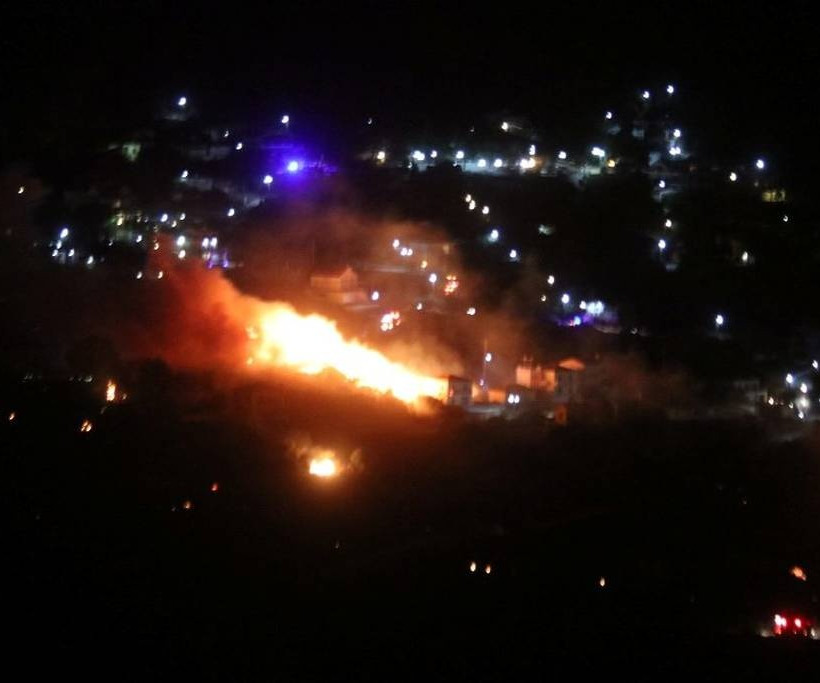 Φωτιά τώρα: Ολονύχτια μάχη με τις φλόγες σε αρκετές περιοχές της Ελλάδας